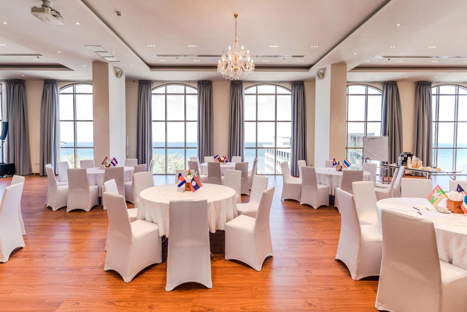 Sea Breeze Hotel & Villa Σίχανουκβιλ Εξωτερικό φωτογραφία